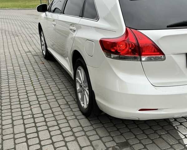 Белый Тойота Венза, объемом двигателя 2.69 л и пробегом 180 тыс. км за 14700 $, фото 2 на Automoto.ua