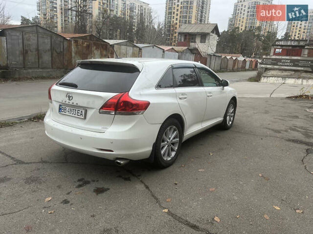Белый Тойота Венза, объемом двигателя 2.67 л и пробегом 152 тыс. км за 12900 $, фото 2 на Automoto.ua