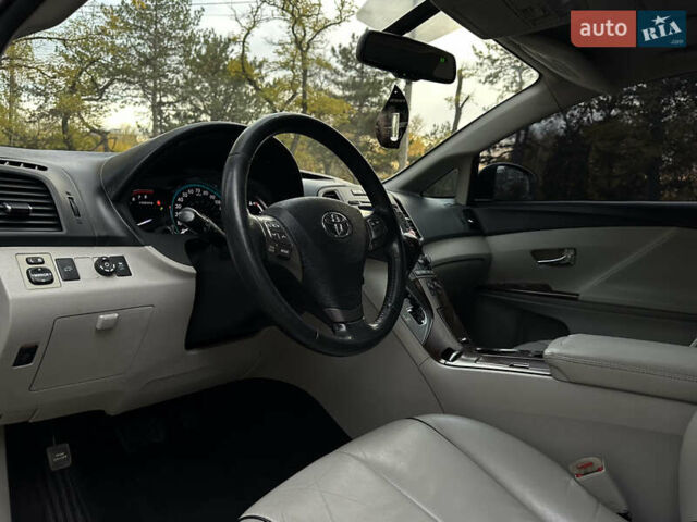 Белый Тойота Венза, объемом двигателя 2.7 л и пробегом 145 тыс. км за 13499 $, фото 15 на Automoto.ua