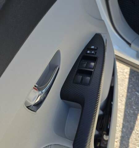 Белый Тойота Венза, объемом двигателя 3.5 л и пробегом 167 тыс. км за 16500 $, фото 24 на Automoto.ua