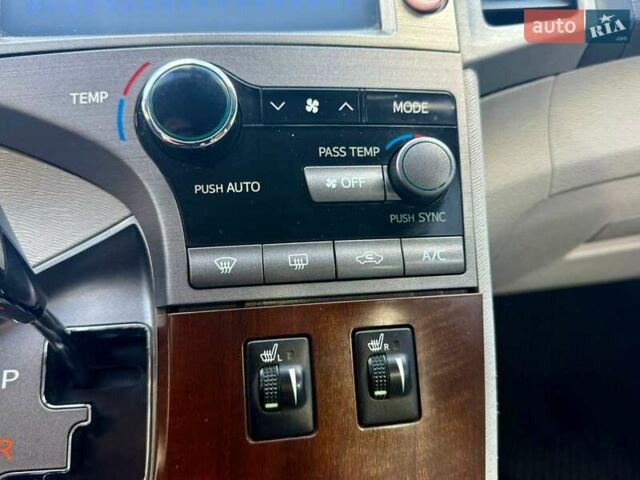 Белый Тойота Венза, объемом двигателя 2.67 л и пробегом 145 тыс. км за 12300 $, фото 17 на Automoto.ua