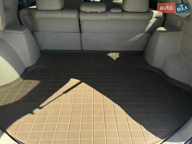 Тойота Венза 2011 в Киеве на Automoto.ua Белый Тойота Венза, объемом двигателя 2.67 л и пробегом 297 тыс. км за 12500 $, фото 16 на Automoto.ua