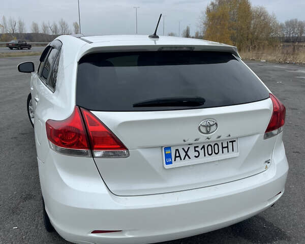 Белый Тойота Венза, объемом двигателя 0 л и пробегом 166 тыс. км за 14500 $, фото 2 на Automoto.ua
