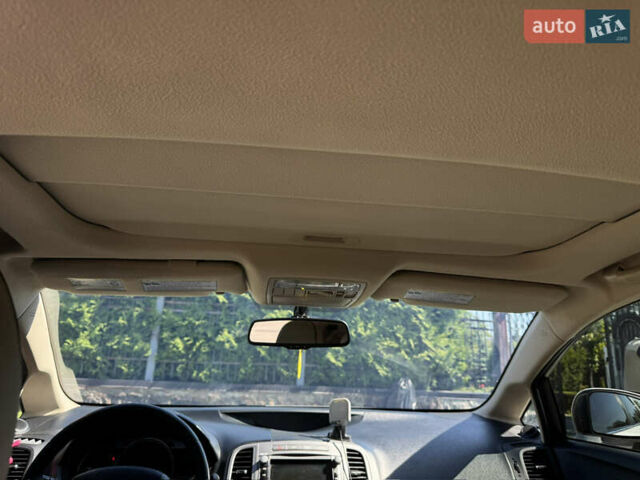 Тойота Венза 2011 в Киеве на Automoto.ua Белый Тойота Венза, объемом двигателя 2.67 л и пробегом 297 тыс. км за 12500 $, фото 15 на Automoto.ua