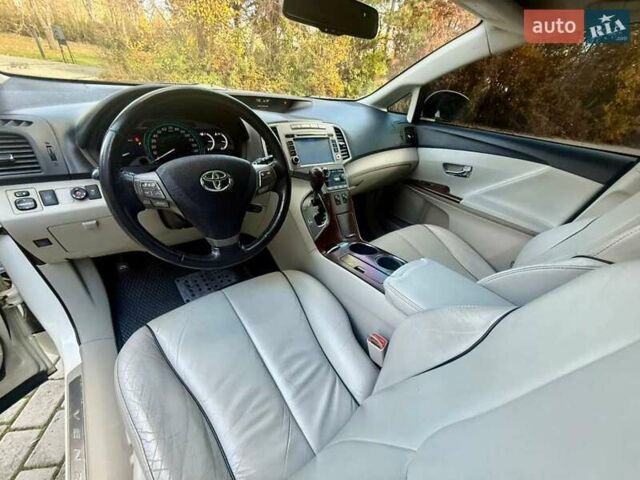 Белый Тойота Венза, объемом двигателя 2.67 л и пробегом 145 тыс. км за 12300 $, фото 12 на Automoto.ua