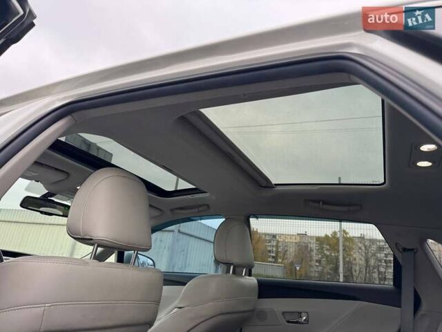 Белый Тойота Венза, объемом двигателя 3.46 л и пробегом 168 тыс. км за 16990 $, фото 30 на Automoto.ua