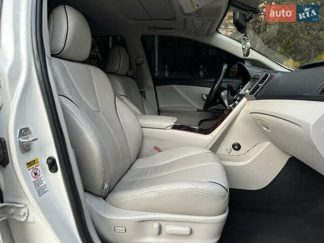 Белый Тойота Венза, объемом двигателя 2.7 л и пробегом 145 тыс. км за 13499 $, фото 18 на Automoto.ua