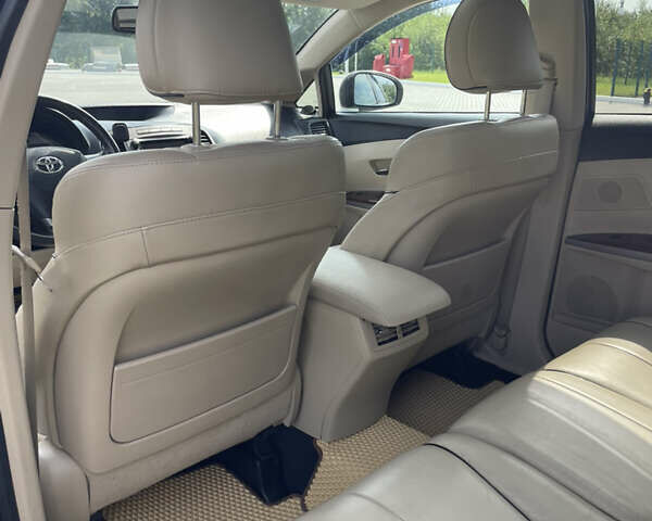 Белый Тойота Венза, объемом двигателя 2.67 л и пробегом 205 тыс. км за 14500 $, фото 10 на Automoto.ua