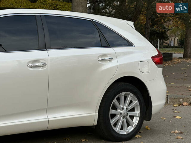 Белый Тойота Венза, объемом двигателя 2.7 л и пробегом 145 тыс. км за 13499 $, фото 3 на Automoto.ua