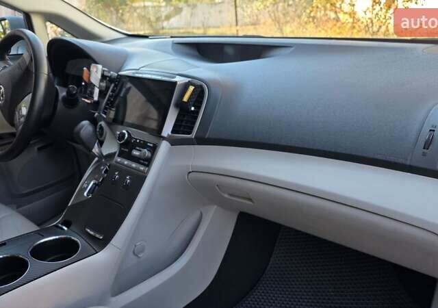 Белый Тойота Венза, объемом двигателя 3.5 л и пробегом 167 тыс. км за 16500 $, фото 5 на Automoto.ua