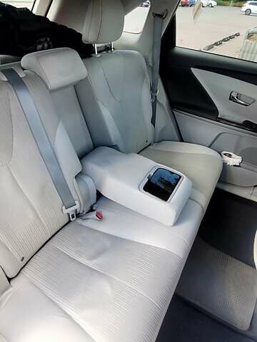 Белый Тойота Венза, объемом двигателя 2.69 л и пробегом 275 тыс. км за 12600 $, фото 18 на Automoto.ua