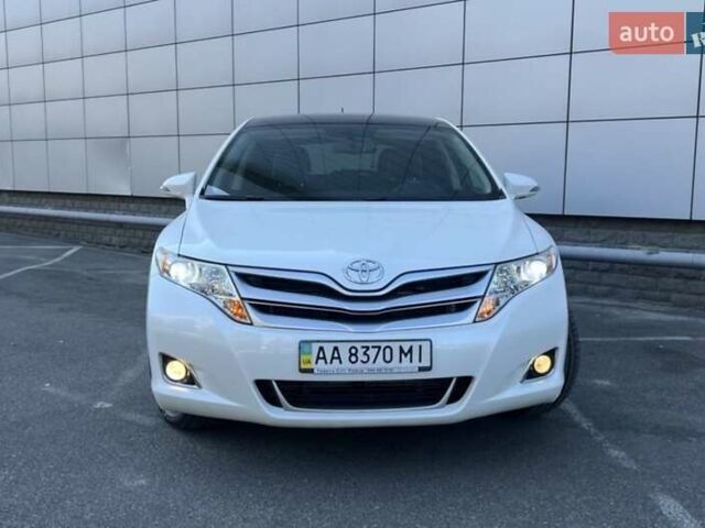 Белый Тойота Венза, объемом двигателя 2.7 л и пробегом 213 тыс. км за 14500 $, фото 2 на Automoto.ua
