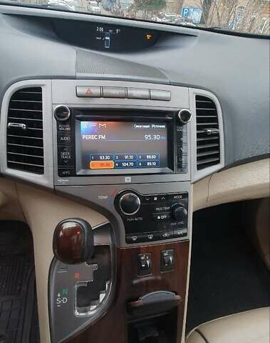 Білий Тойота Венза, об'ємом двигуна 2.7 л та пробігом 150 тис. км за 11000 $, фото 9 на Automoto.ua