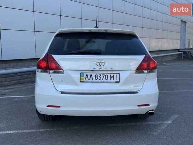 Белый Тойота Венза, объемом двигателя 2.7 л и пробегом 215 тыс. км за 13700 $, фото 3 на Automoto.ua