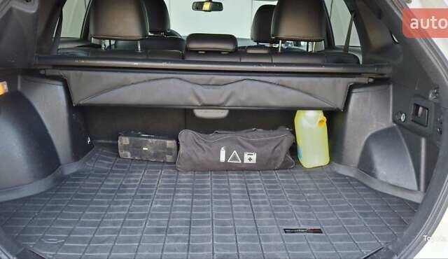 Белый Тойота Венза, объемом двигателя 2.7 л и пробегом 215 тыс. км за 13700 $, фото 10 на Automoto.ua