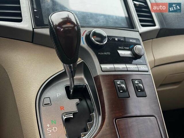 Білий Тойота Венза, об'ємом двигуна 2.7 л та пробігом 164 тис. км за 15690 $, фото 19 на Automoto.ua