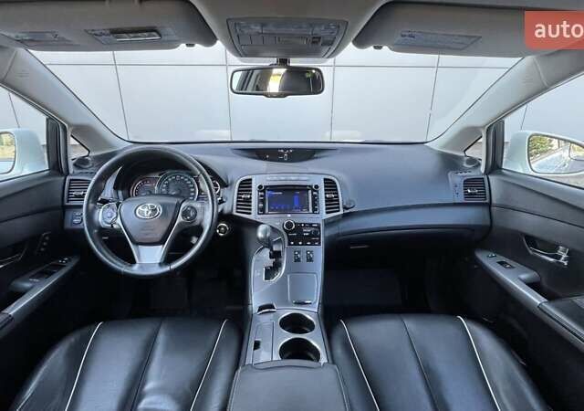 Белый Тойота Венза, объемом двигателя 2.7 л и пробегом 215 тыс. км за 13700 $, фото 11 на Automoto.ua