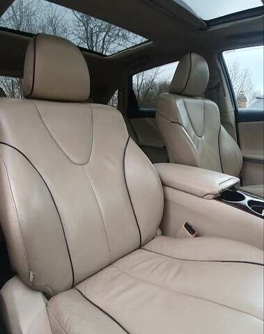 Білий Тойота Венза, об'ємом двигуна 2.7 л та пробігом 150 тис. км за 11000 $, фото 7 на Automoto.ua