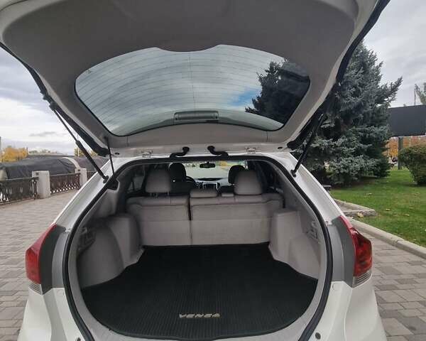 Білий Тойота Венза, об'ємом двигуна 2.67 л та пробігом 180 тис. км за 15500 $, фото 21 на Automoto.ua