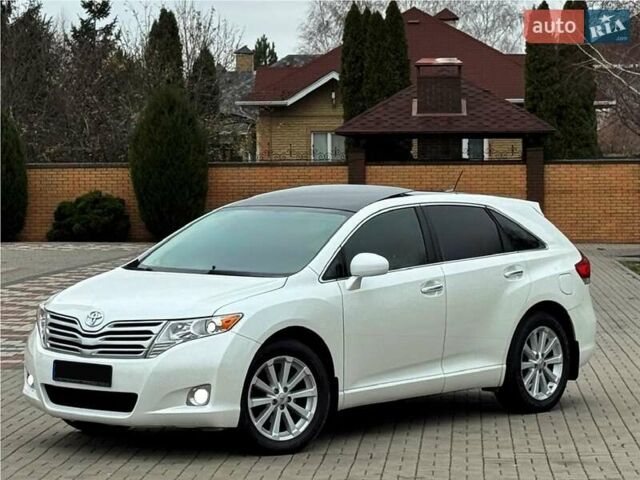 Белый Тойота Венза, объемом двигателя 2.67 л и пробегом 103 тыс. км за 16500 $, фото 1 на Automoto.ua