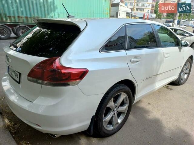 Белый Тойота Венза, объемом двигателя 3.5 л и пробегом 131 тыс. км за 15200 $, фото 2 на Automoto.ua