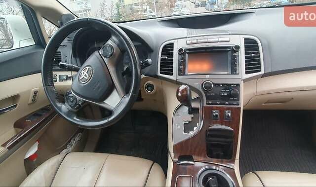 Білий Тойота Венза, об'ємом двигуна 2.7 л та пробігом 150 тис. км за 11000 $, фото 12 на Automoto.ua