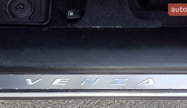 Белый Тойота Венза, объемом двигателя 2.7 л и пробегом 215 тыс. км за 13700 $, фото 8 на Automoto.ua