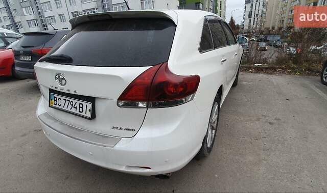 Білий Тойота Венза, об'ємом двигуна 2.7 л та пробігом 150 тис. км за 11000 $, фото 2 на Automoto.ua