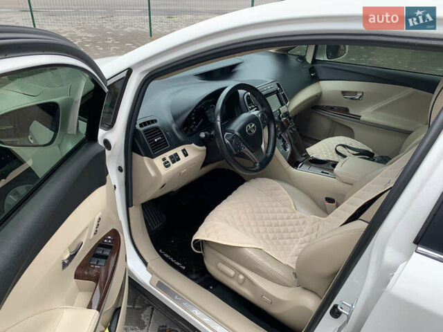 Белый Тойота Венза, объемом двигателя 2.7 л и пробегом 143 тыс. км за 17299 $, фото 5 на Automoto.ua