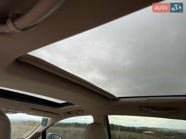 Белый Тойота Венза, объемом двигателя 2.67 л и пробегом 237 тыс. км за 18000 $, фото 16 на Automoto.ua