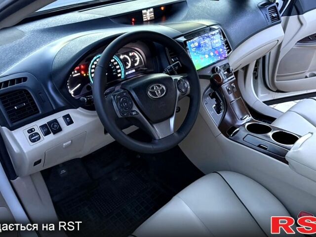 Белый Тойота Венза, объемом двигателя 2.7 л и пробегом 125 тыс. км за 14300 $, фото 7 на Automoto.ua