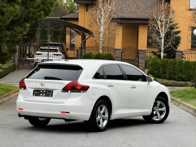 Белый Тойота Венза, объемом двигателя 2.7 л и пробегом 127 тыс. км за 14800 $, фото 5 на Automoto.ua