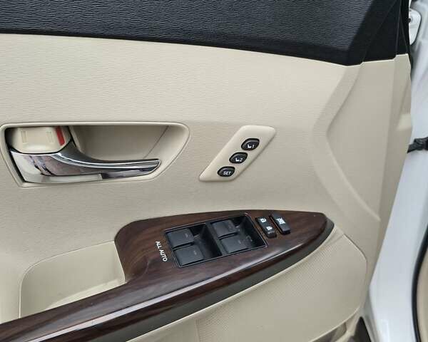 Білий Тойота Венза, об'ємом двигуна 2.67 л та пробігом 120 тис. км за 17300 $, фото 9 на Automoto.ua