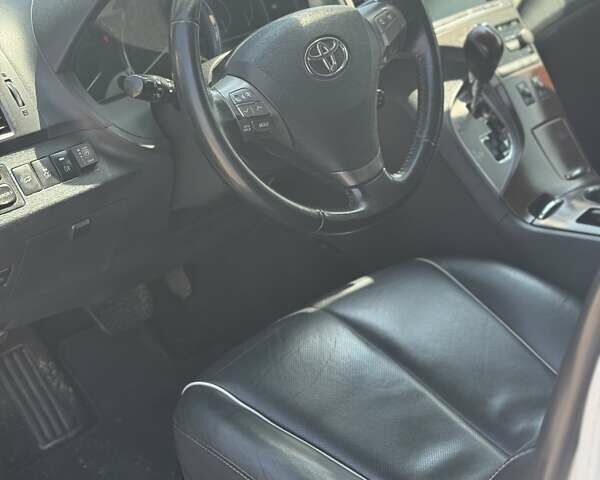 Белый Тойота Венза, объемом двигателя 2.7 л и пробегом 115 тыс. км за 15977 $, фото 8 на Automoto.ua