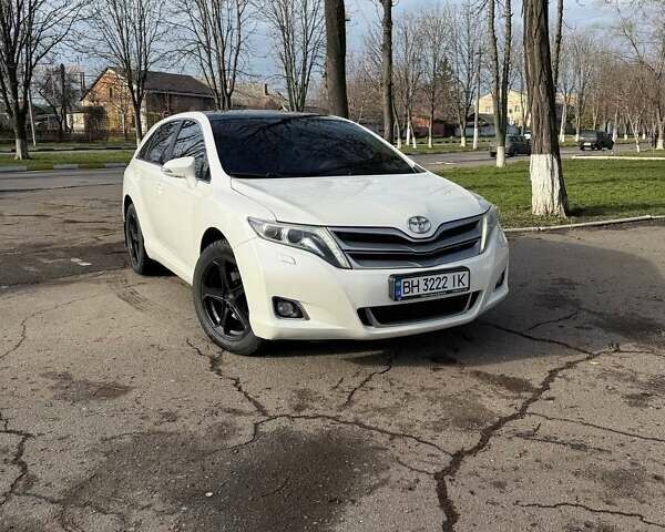 Белый Тойота Венза, объемом двигателя 2.7 л и пробегом 137 тыс. км за 17000 $, фото 2 на Automoto.ua