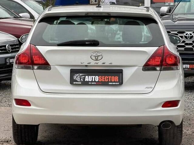 Белый Тойота Венза, объемом двигателя 2.67 л и пробегом 118 тыс. км за 17700 $, фото 5 на Automoto.ua