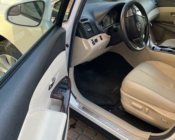 Білий Тойота Венза, об'ємом двигуна 2.67 л та пробігом 151 тис. км за 17500 $, фото 8 на Automoto.ua