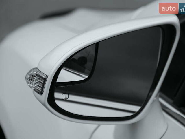 Белый Тойота Венза, объемом двигателя 2.7 л и пробегом 127 тыс. км за 15300 $, фото 8 на Automoto.ua