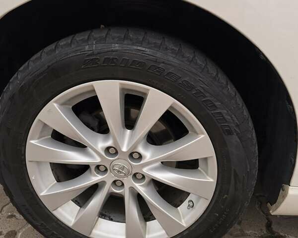 Білий Тойота Венза, об'ємом двигуна 2.67 л та пробігом 120 тис. км за 17300 $, фото 3 на Automoto.ua