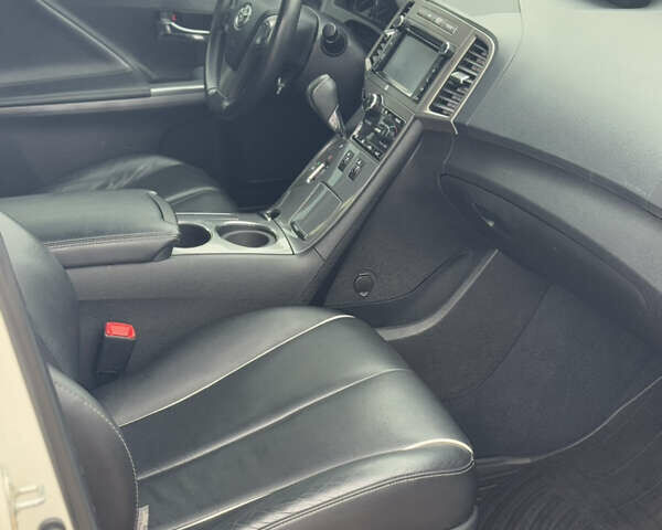 Білий Тойота Венза, об'ємом двигуна 2.67 л та пробігом 96 тис. км за 18900 $, фото 12 на Automoto.ua