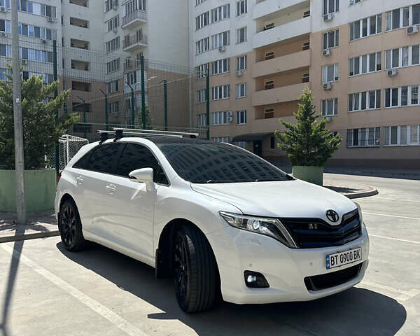 Білий Тойота Венза, об'ємом двигуна 2.7 л та пробігом 105 тис. км за 20800 $, фото 1 на Automoto.ua