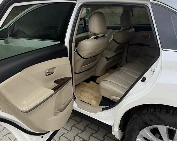 Белый Тойота Венза, объемом двигателя 2.67 л и пробегом 237 тыс. км за 18000 $, фото 10 на Automoto.ua