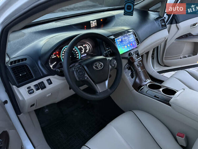 Белый Тойота Венза, объемом двигателя 2.7 л и пробегом 125 тыс. км за 14300 $, фото 7 на Automoto.ua