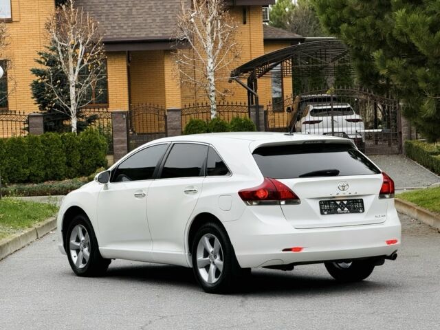 Белый Тойота Венза, объемом двигателя 2.7 л и пробегом 127 тыс. км за 14800 $, фото 3 на Automoto.ua