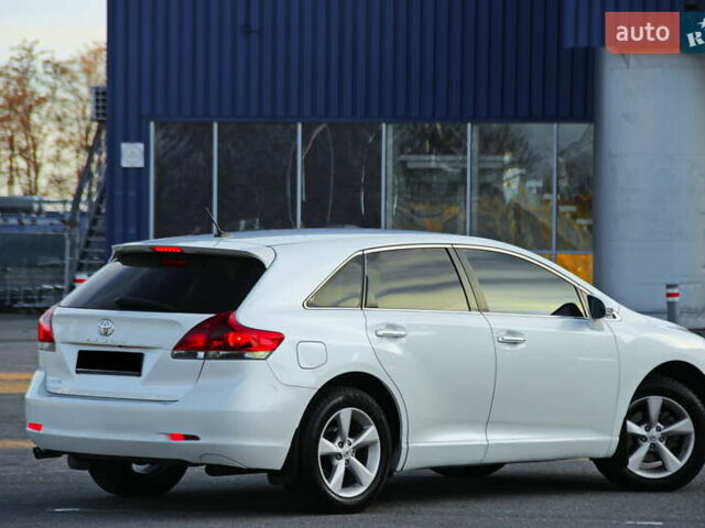 Белый Тойота Венза, объемом двигателя 2.7 л и пробегом 125 тыс. км за 14300 $, фото 4 на Automoto.ua
