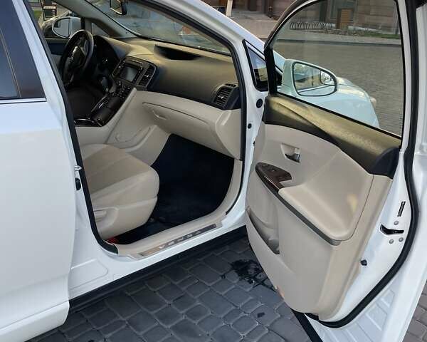 Білий Тойота Венза, об'ємом двигуна 2.67 л та пробігом 151 тис. км за 17500 $, фото 12 на Automoto.ua