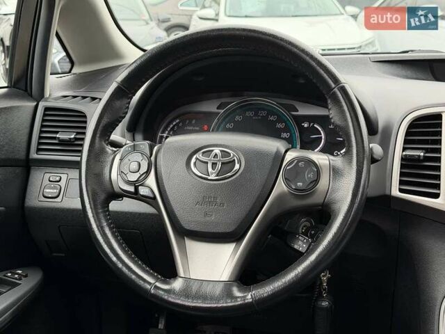 Белый Тойота Венза, объемом двигателя 2.67 л и пробегом 118 тыс. км за 17700 $, фото 16 на Automoto.ua