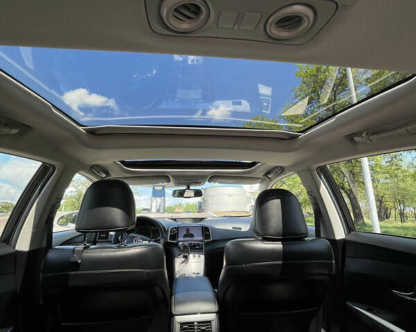 Белый Тойота Венза, объемом двигателя 2.7 л и пробегом 148 тыс. км за 17800 $, фото 7 на Automoto.ua