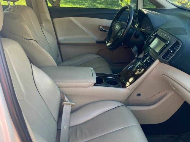 Белый Тойота Венза, объемом двигателя 2.7 л и пробегом 120 тыс. км за 15999 $, фото 5 на Automoto.ua