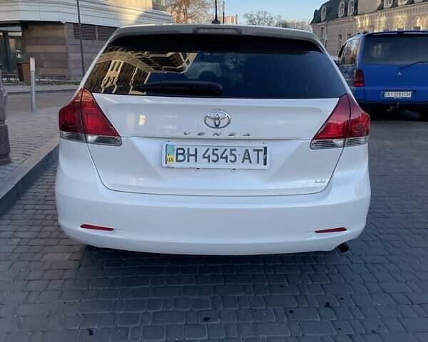 Білий Тойота Венза, об'ємом двигуна 2.67 л та пробігом 151 тис. км за 17500 $, фото 6 на Automoto.ua